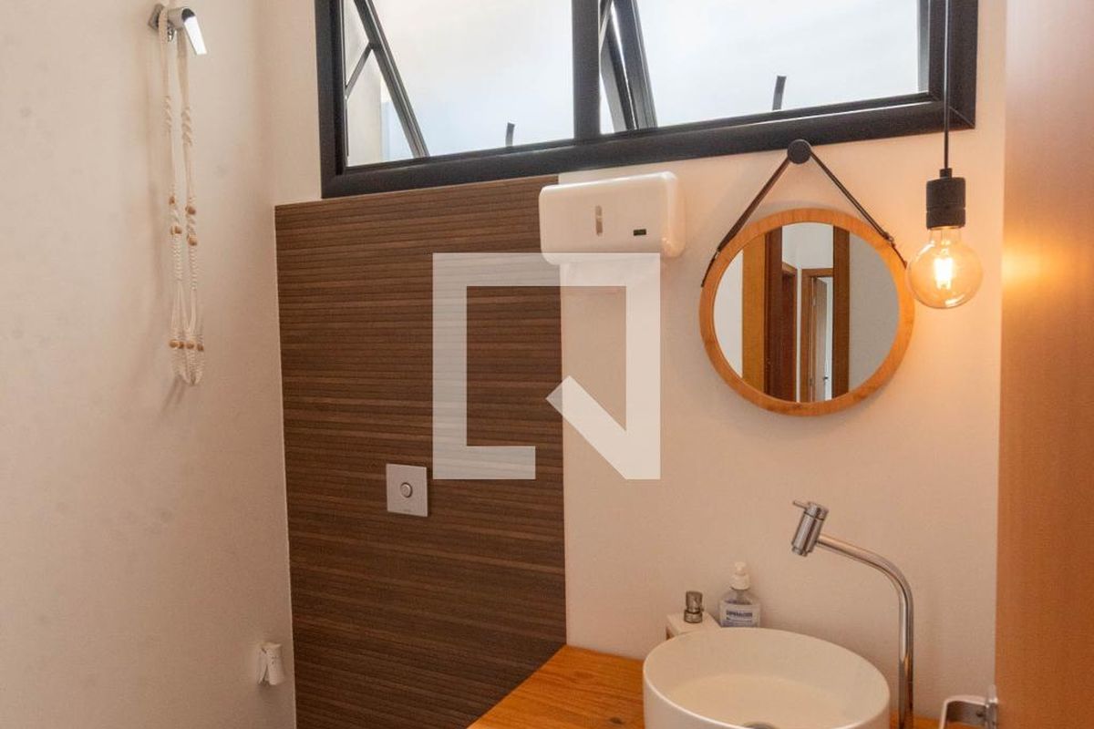 Casa à Venda - Swiss Park, 3 Quartos,  200 m2 em , Campinas - sp | SoloBR