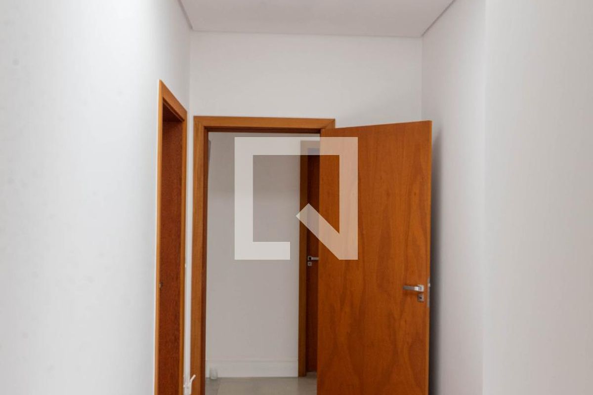 Casa à Venda - Swiss Park, 3 Quartos,  200 m2 em , Campinas - sp | SoloBR