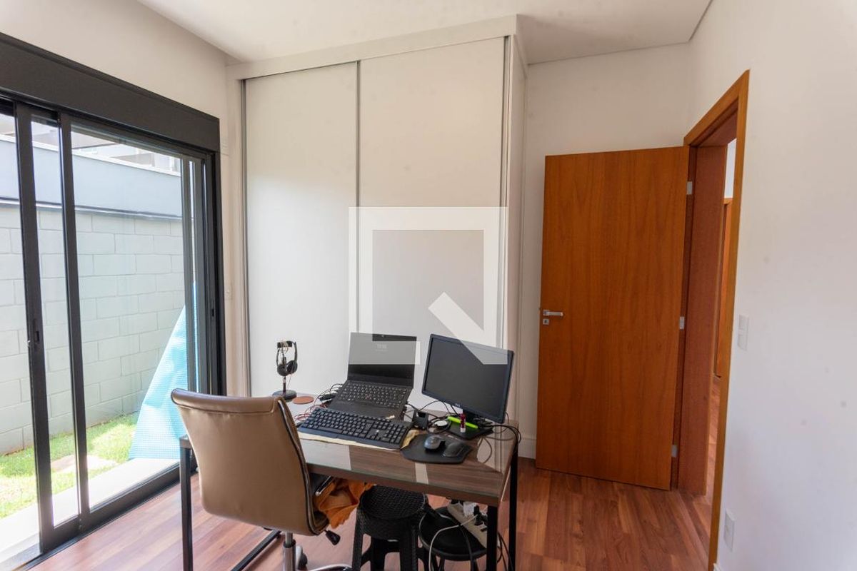 Casa à Venda - Swiss Park, 3 Quartos,  200 m2 em , Campinas - sp | SoloBR