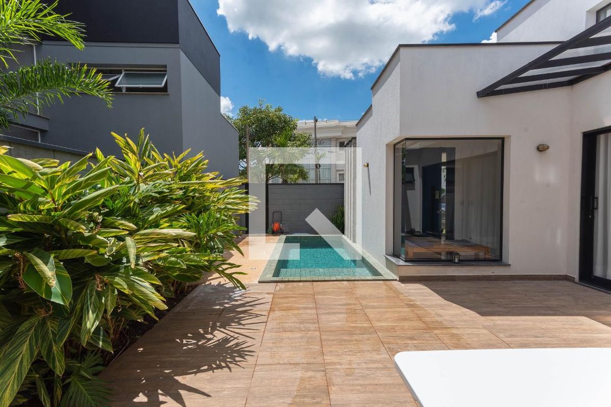 Casa à Venda - Swiss Park, 3 Quartos,  200 m2 em , Campinas - sp | SoloBR