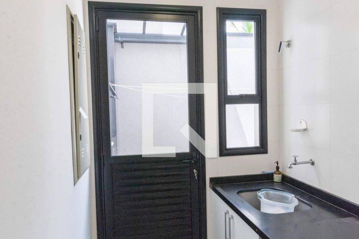Casa à Venda - Swiss Park, 3 Quartos,  200 m2 em , Campinas - sp | SoloBR