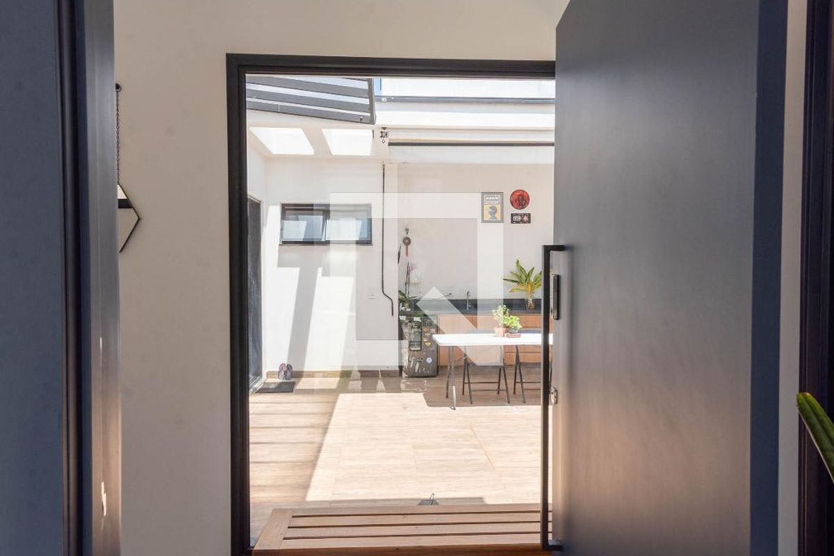 Casa à Venda - Swiss Park, 3 Quartos,  200 m2 em , Campinas - sp | SoloBR