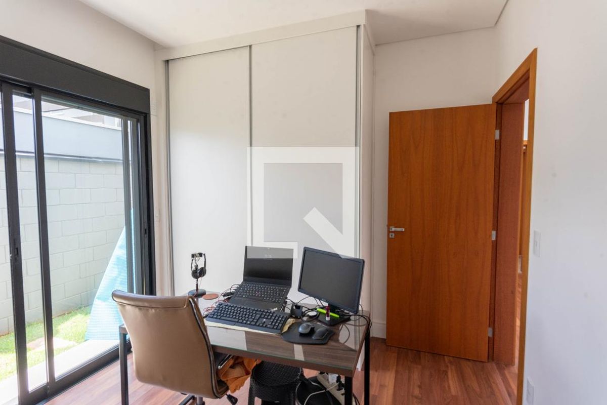 Casa à Venda - Swiss Park, 3 Quartos,  200 m2 em , Campinas - sp | SoloBR