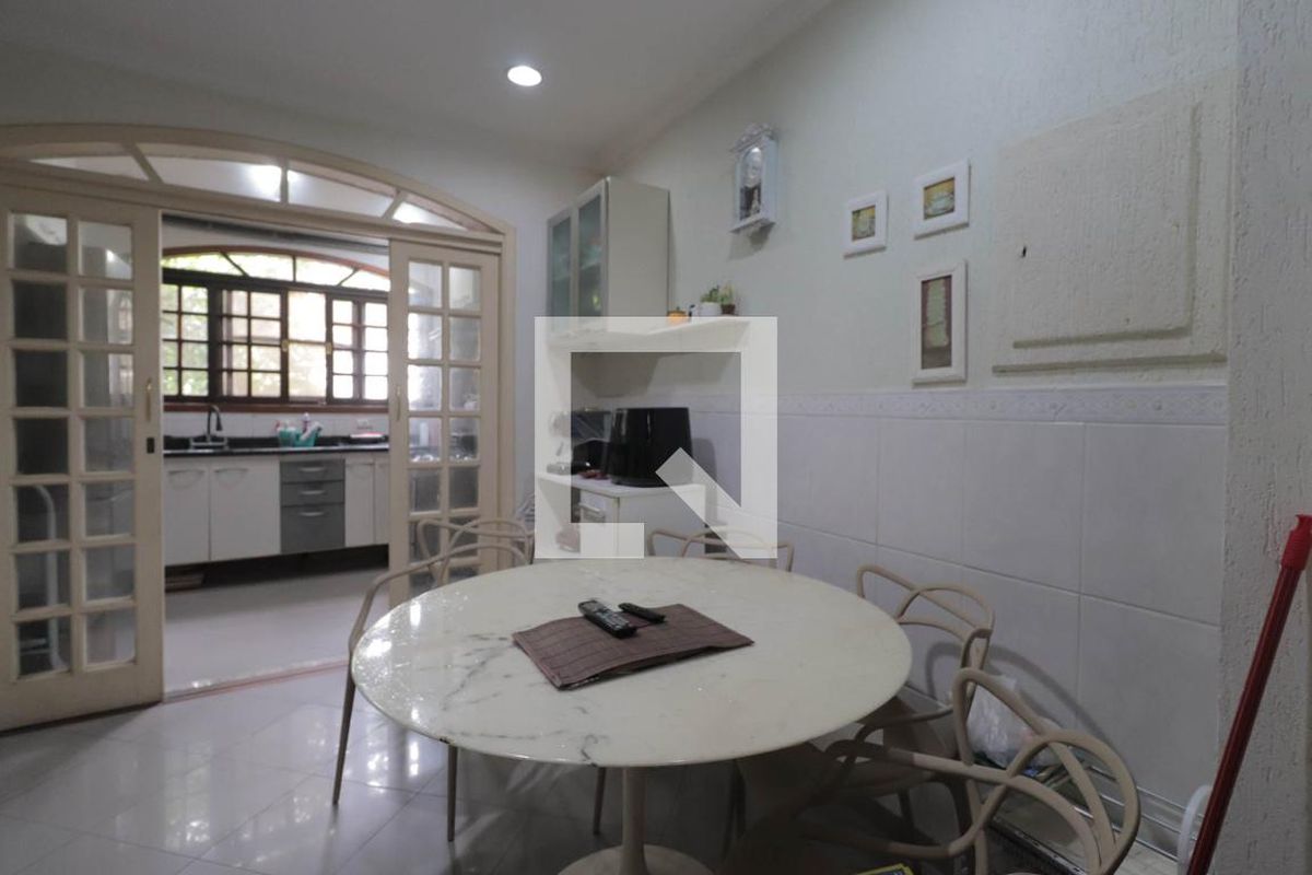 Casa, 2 quartos, 269 m² - Foto 82