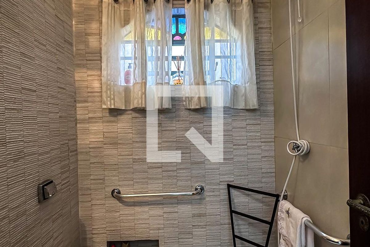 Casa, 4 quartos, 200 m² - Foto 32
