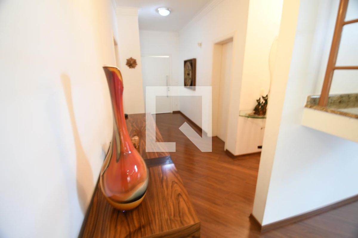 Casa à Venda - Jardim Flamboyant, 3 Quartos,  394 m2 em , Campinas - sp | SoloBR