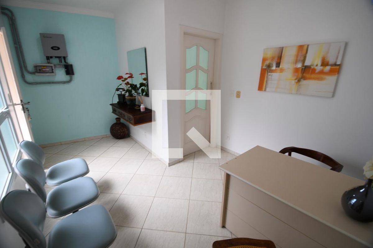 Casa à Venda - Jardim Flamboyant, 3 Quartos,  394 m2 em , Campinas - sp | SoloBR