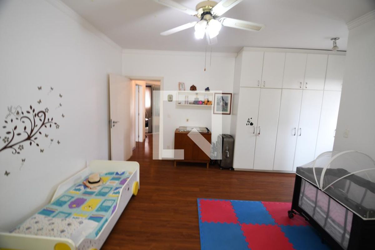 Casa à Venda - Jardim Flamboyant, 3 Quartos,  394 m2 em , Campinas - sp | SoloBR