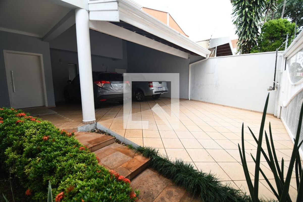 Casa à Venda - Jardim Flamboyant, 3 Quartos,  394 m2 em , Campinas - sp | SoloBR