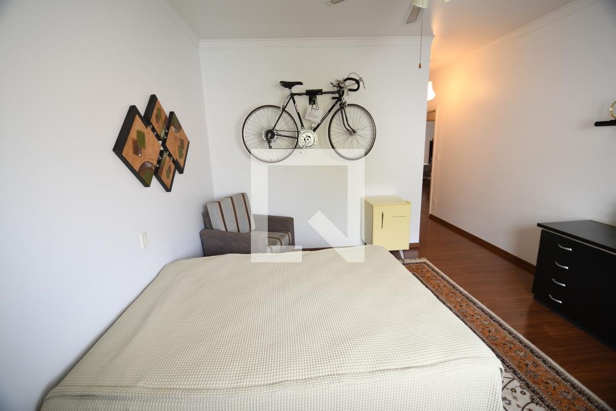 Casa à Venda - Jardim Flamboyant, 3 Quartos,  394 m2 em , Campinas - sp | SoloBR