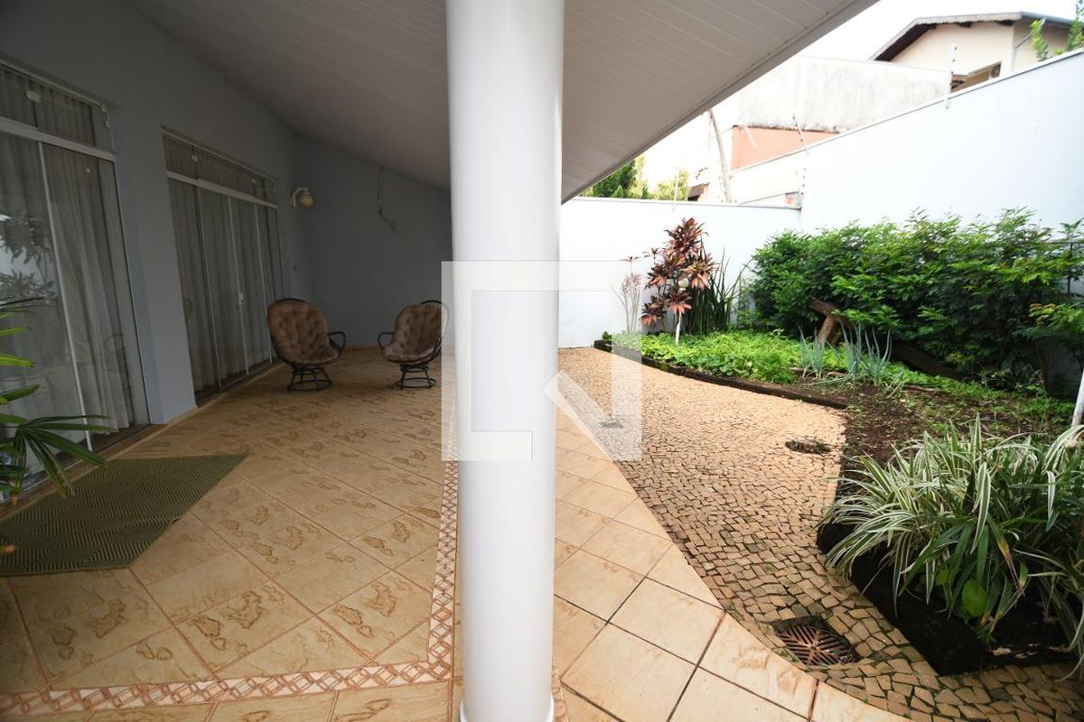 Casa à Venda - Jardim Flamboyant, 3 Quartos,  394 m2 em , Campinas - sp | SoloBR