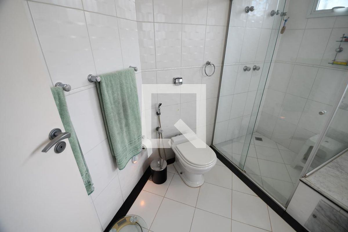 Casa à Venda - Jardim Flamboyant, 3 Quartos,  394 m2 em , Campinas - sp | SoloBR