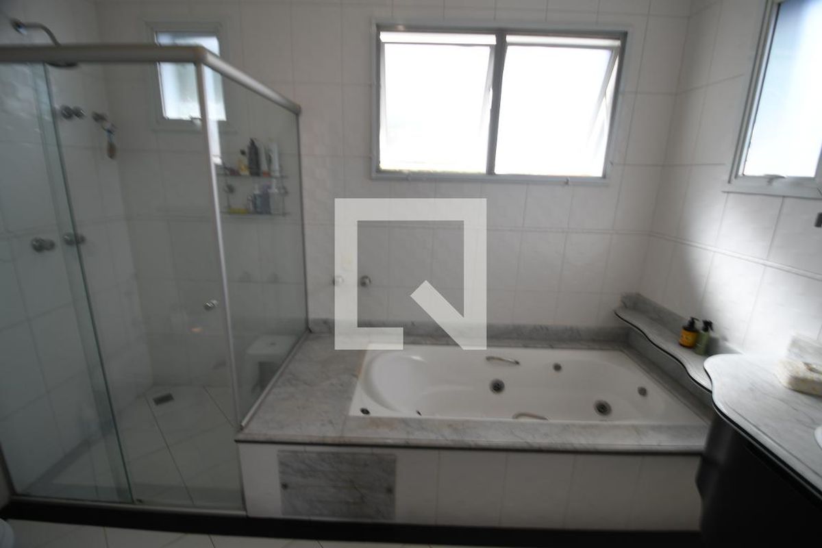 Casa à Venda - Jardim Flamboyant, 3 Quartos,  394 m2 em , Campinas - sp | SoloBR