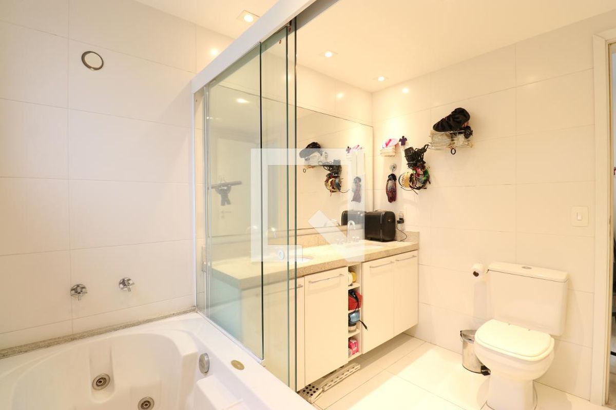 Apartamento, 4 quartos, 252 m² - Foto 70