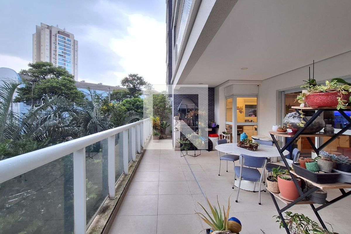 Apartamento, 4 quartos, 252 m² - Foto 28