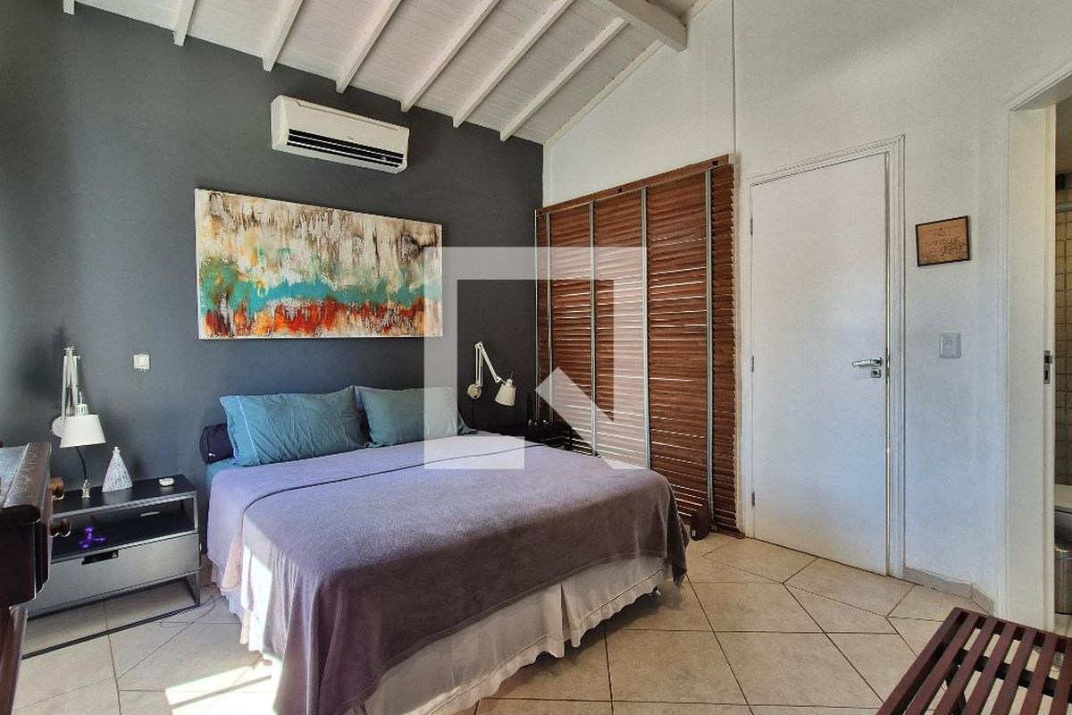 Casa, 4 quartos, 240 m² - Foto 76