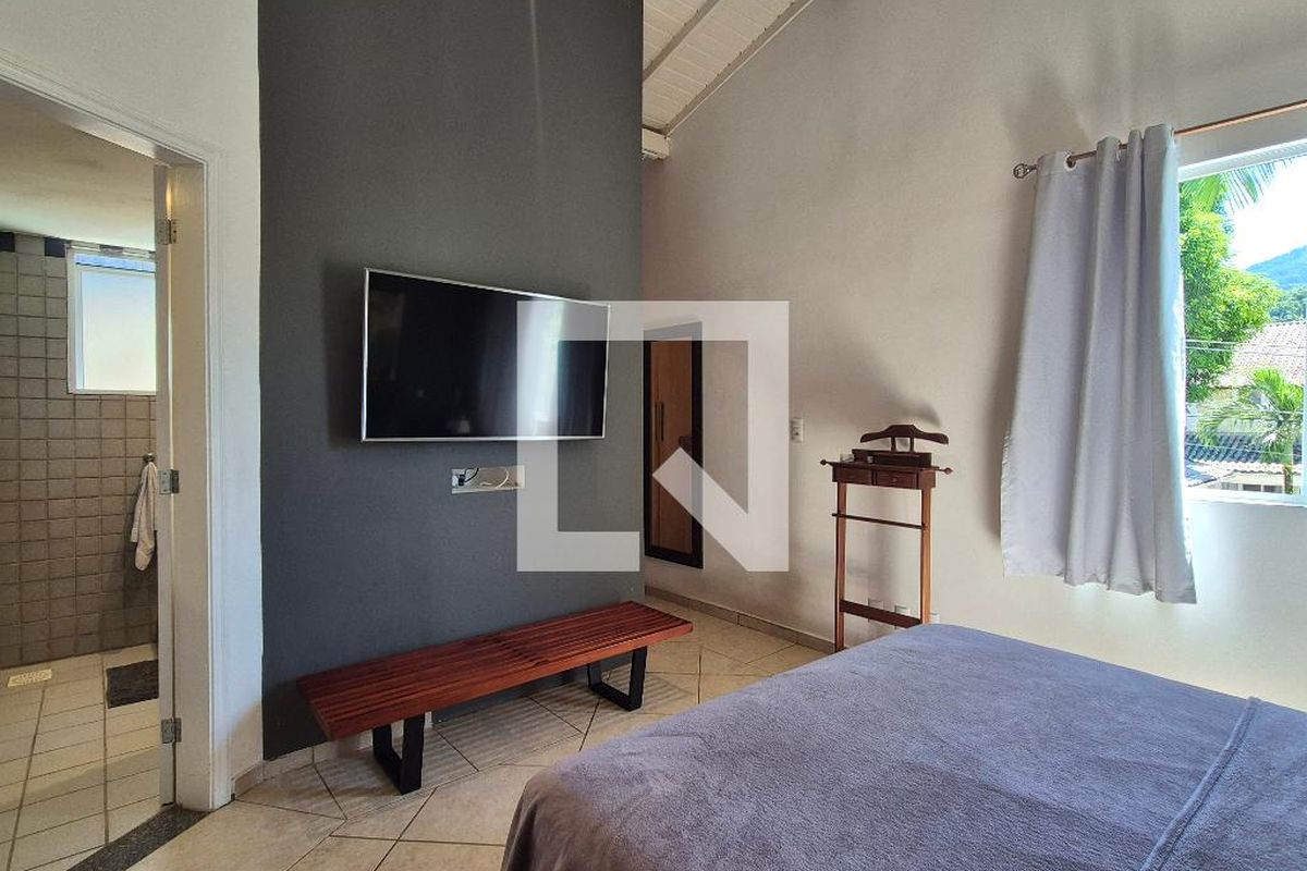 Casa, 4 quartos, 240 m² - Foto 72