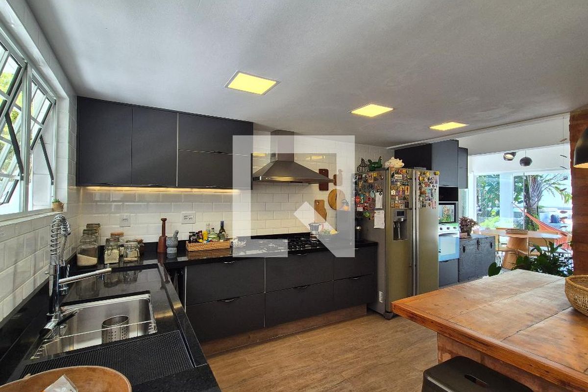 Casa, 4 quartos, 240 m² - Foto 106