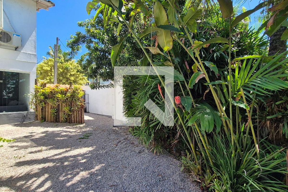 Casa, 4 quartos, 240 m² - Foto 156