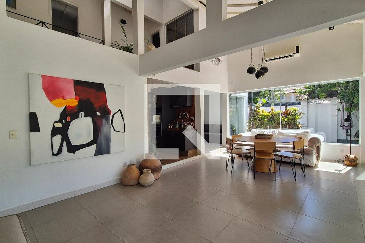 Casa, 4 quartos, 240 m² - Foto 4