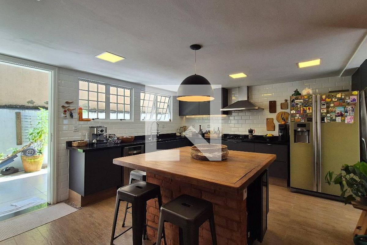 Casa, 4 quartos, 240 m² - Foto 104