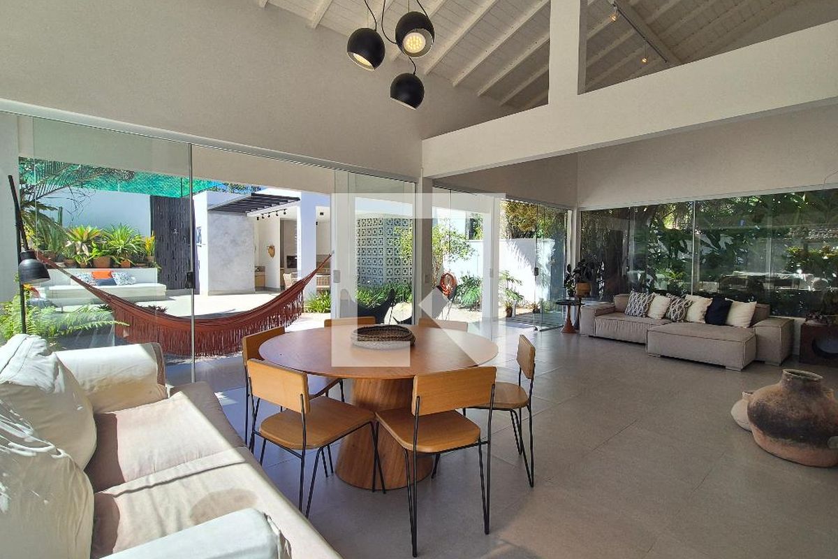 Casa, 4 quartos, 240 m² - Foto 2