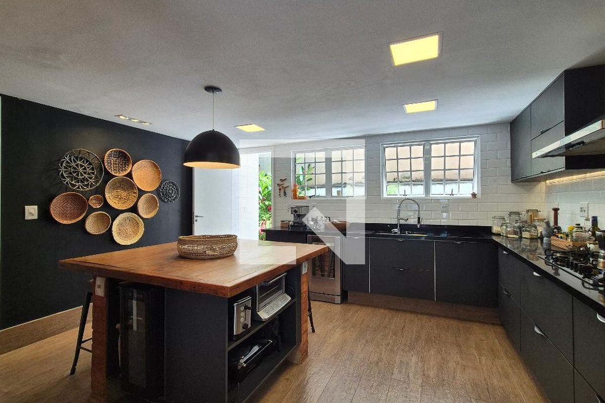 Casa, 4 quartos, 240 m² - Foto 102