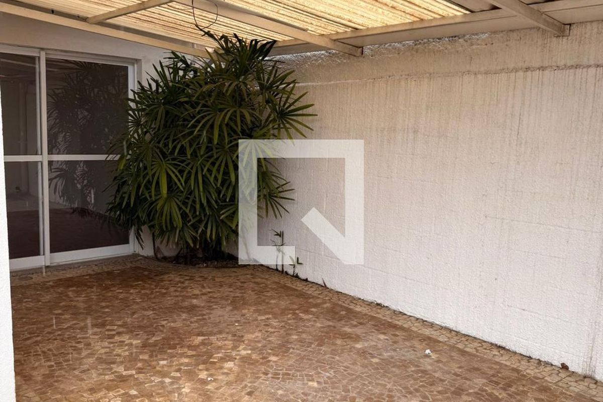 Casa à Venda - Nova Campinas, 4 Quartos,  238 m2 em , Campinas - sp | SoloBR