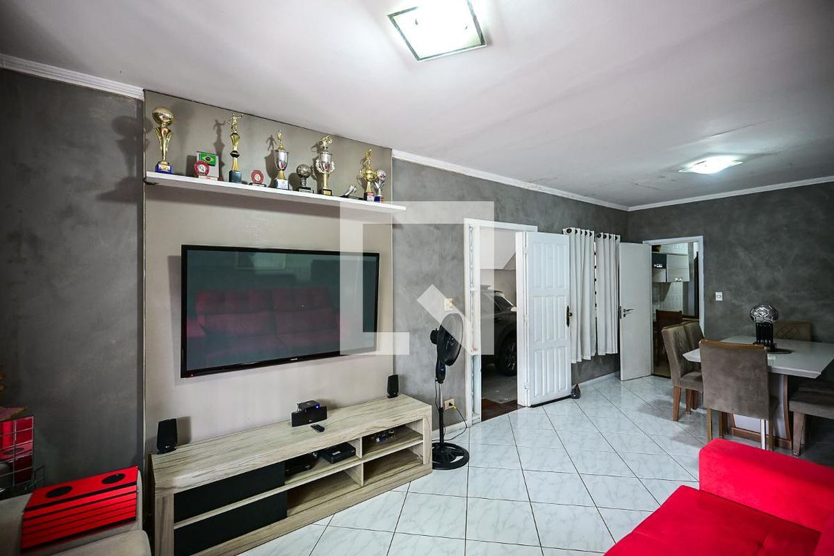 Casa, 3 quartos, 250 m² - Foto 2