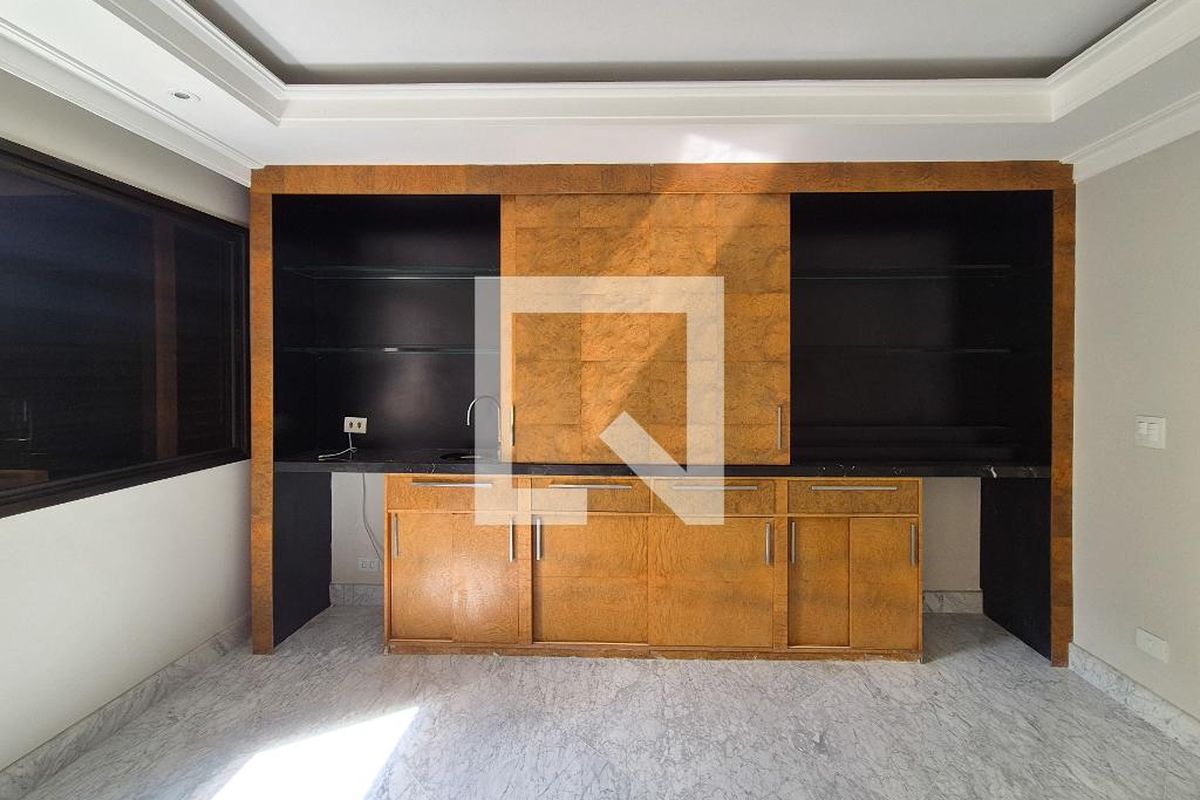 Apartamento, 3 quartos, 242 m² - Foto 8