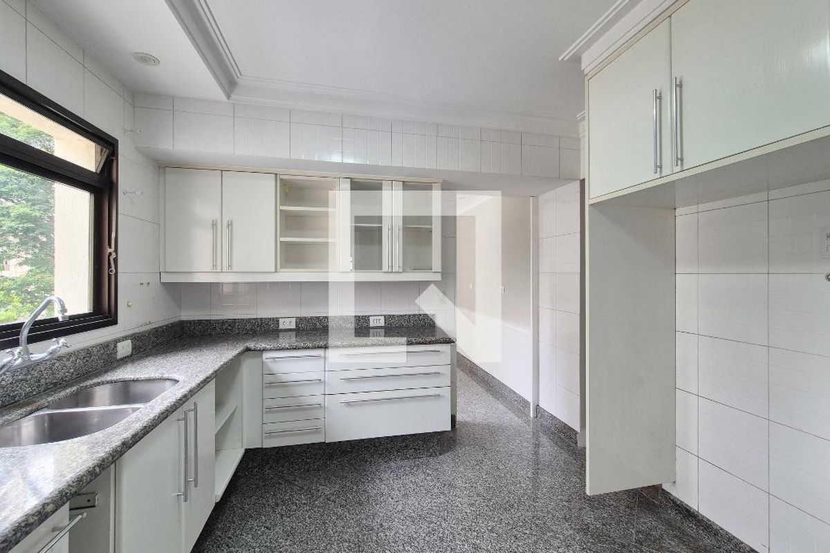 Apartamento, 3 quartos, 242 m² - Foto 52