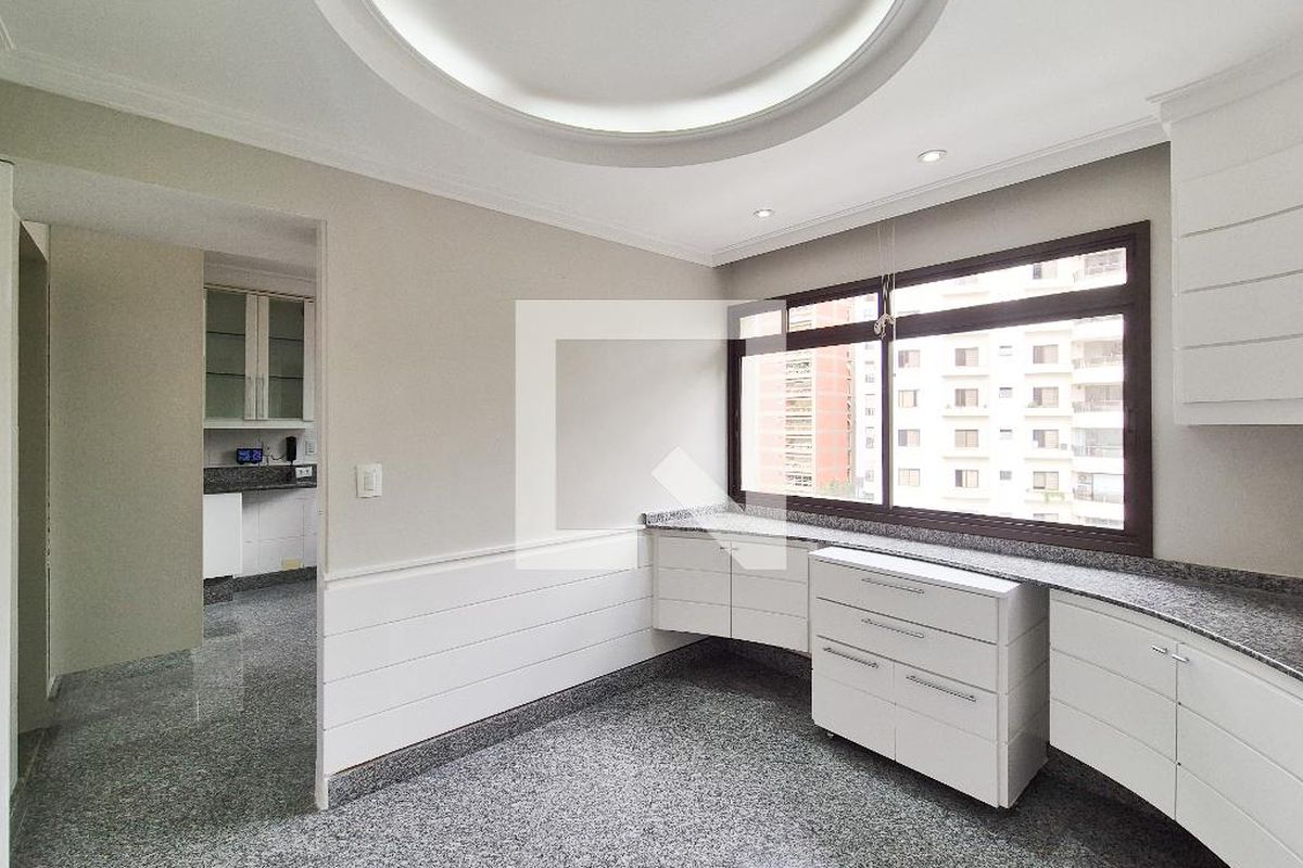 Apartamento, 3 quartos, 242 m² - Foto 46