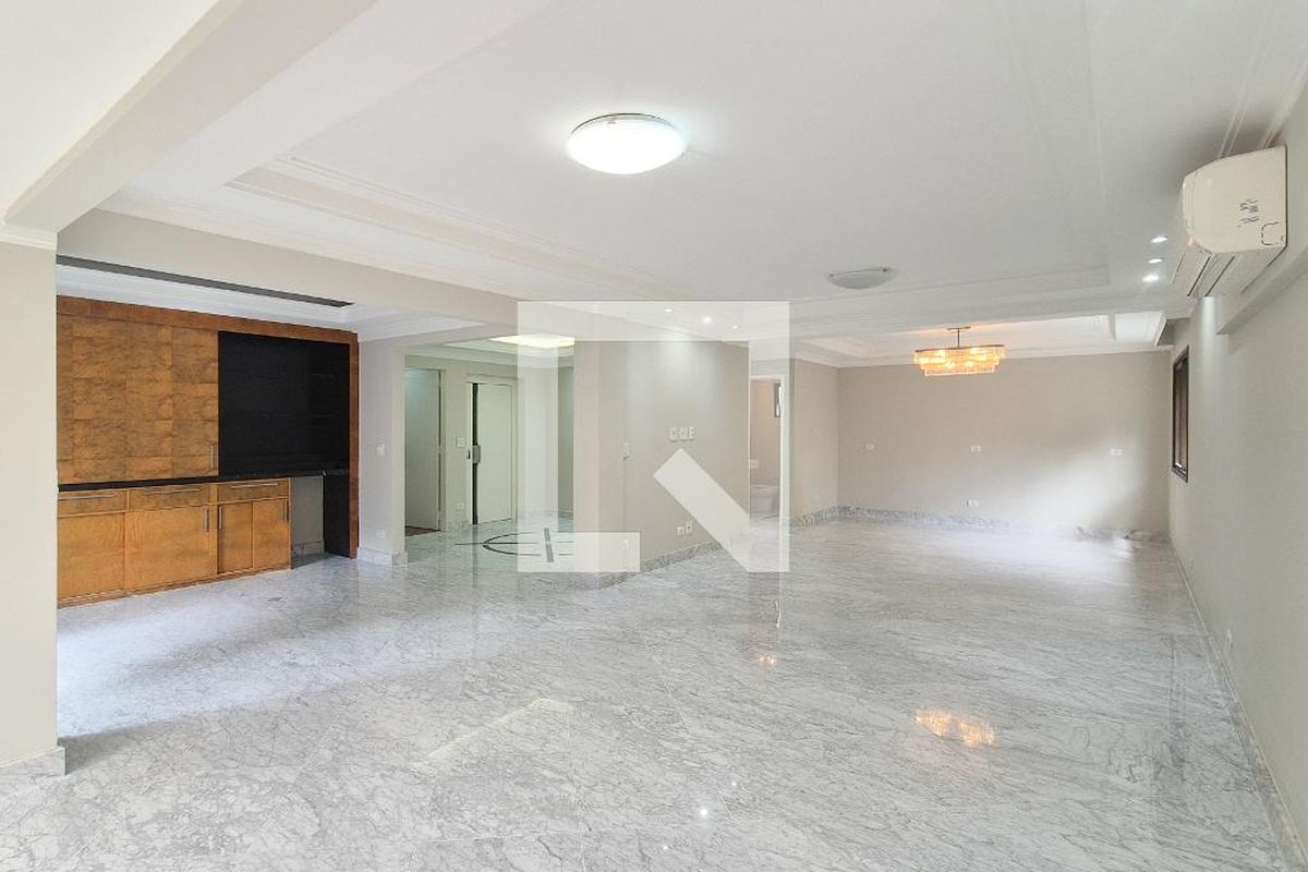 Apartamento, 3 quartos, 242 m² - Foto 1