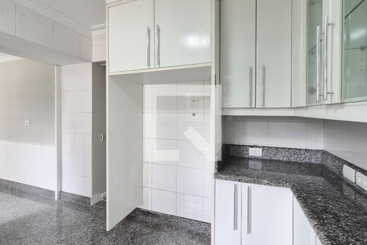 Apartamento, 3 quartos, 242 m² - Foto 53