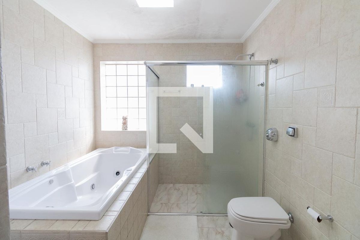 Casa, 3 quartos, 220 m² - Foto 64