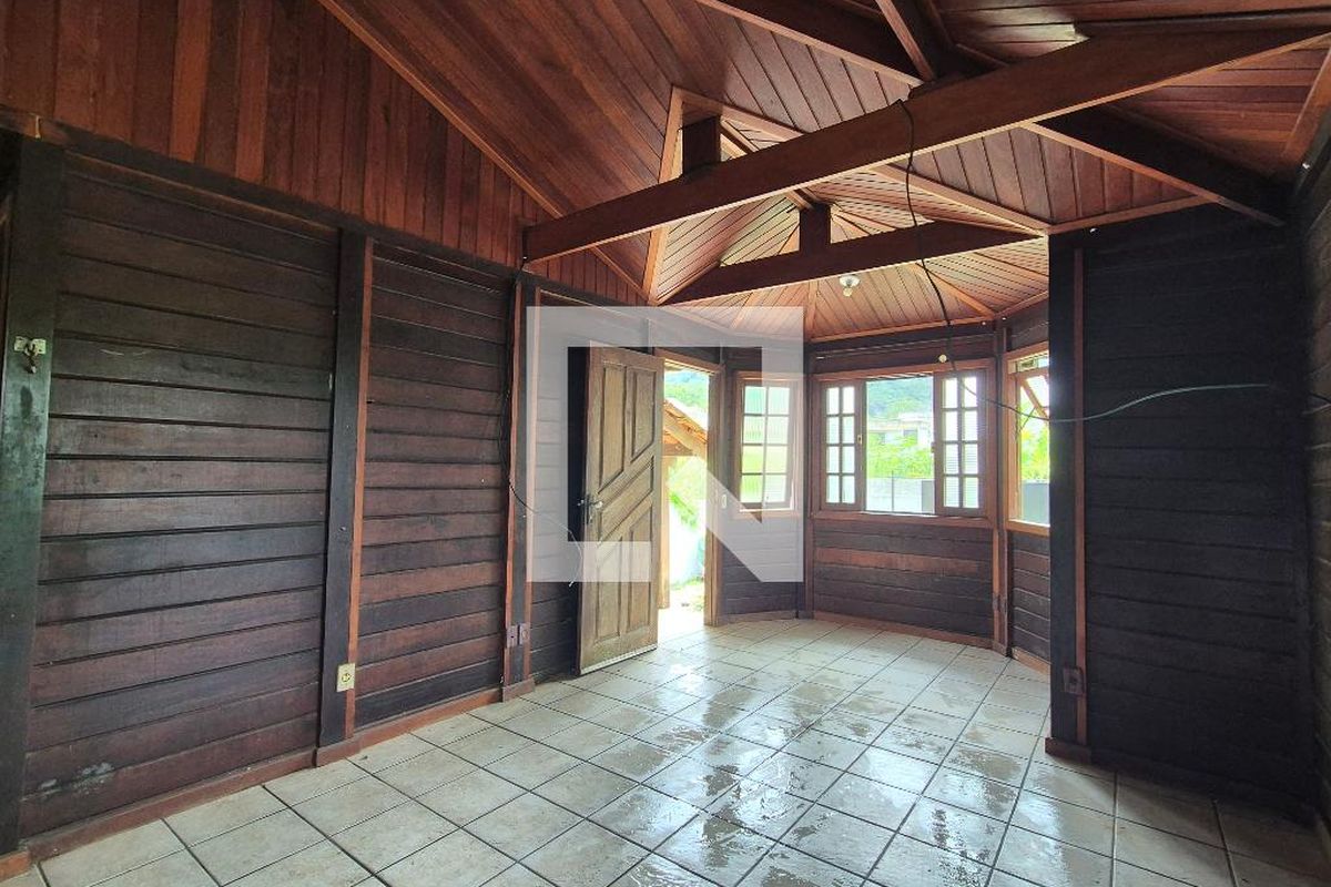 Casa, 2 quartos, 200 m² - Foto 6
