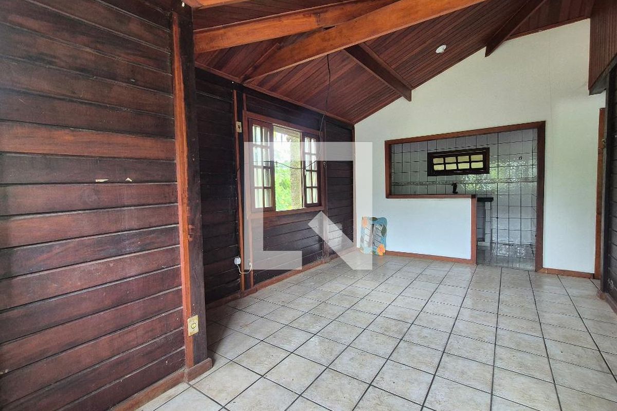 Casa, 2 quartos, 200 m² - Foto 2