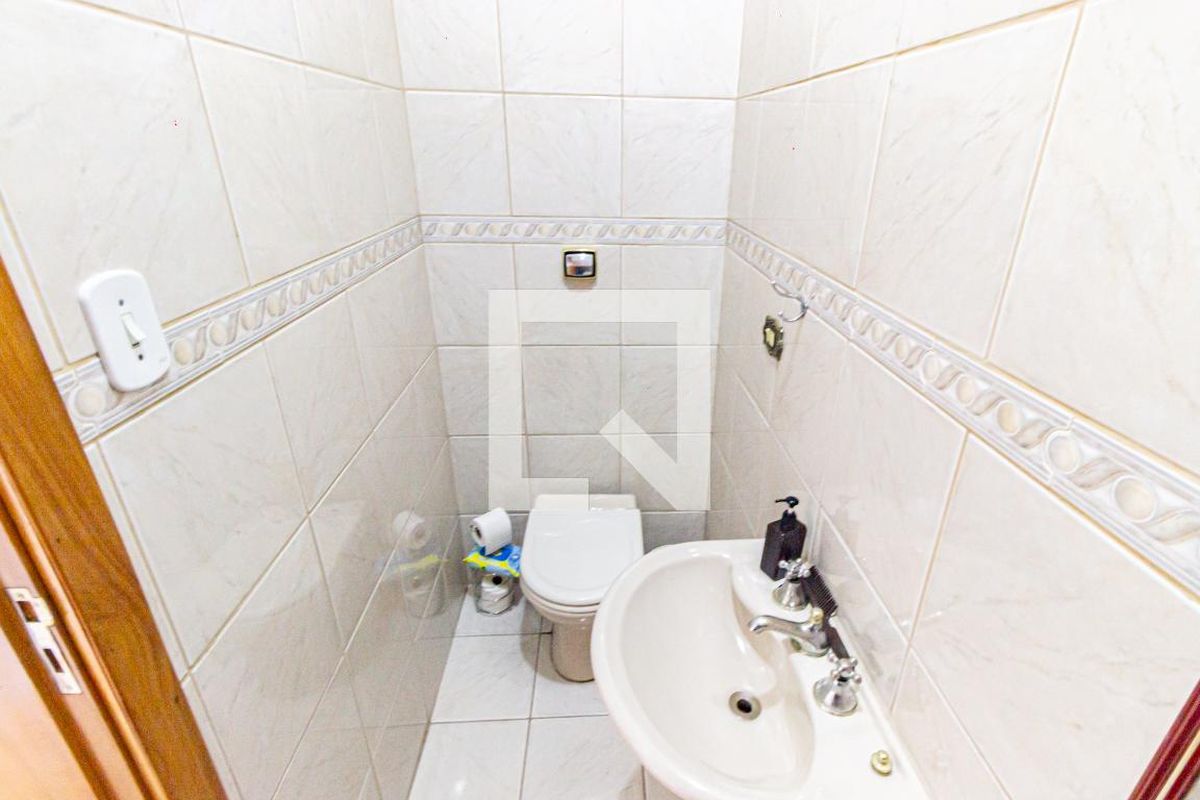 Casa, 3 quartos, 240 m² - Foto 50