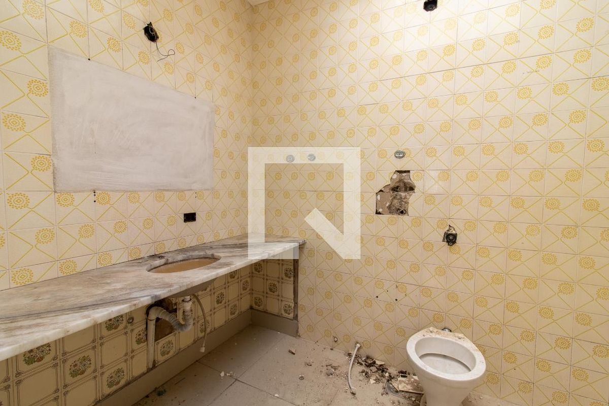 Casa à Venda - Taquaral, 2 Quartos,  240 m2 em , Campinas - sp | SoloBR