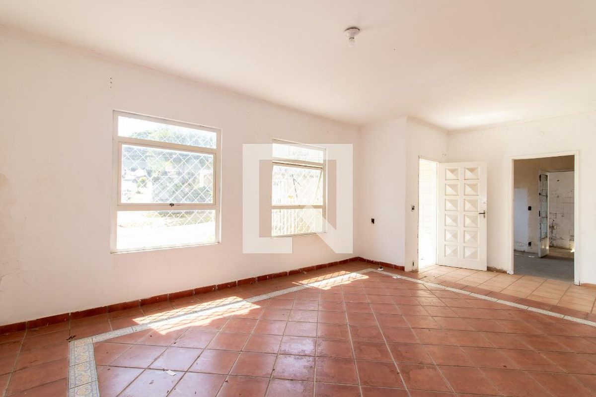 Casa à Venda - Taquaral, 2 Quartos,  240 m2 em , Campinas - sp | SoloBR
