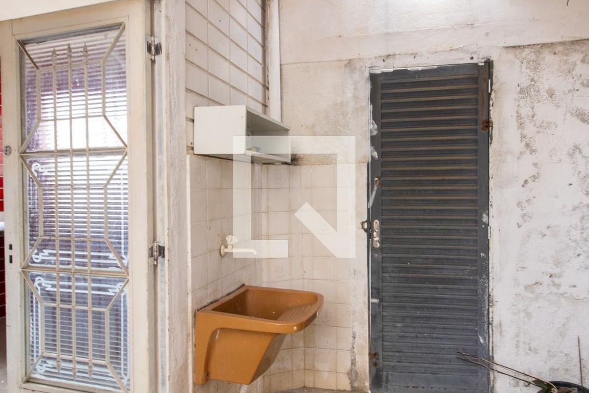 Casa à Venda - Taquaral, 2 Quartos,  240 m2 em , Campinas - sp | SoloBR
