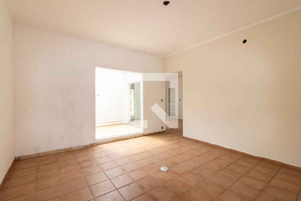 Casa à Venda - Taquaral, 2 Quartos,  240 m2 em , Campinas - sp | SoloBR