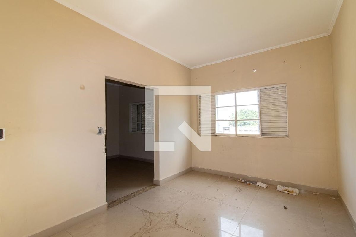 Casa à Venda - Taquaral, 2 Quartos,  240 m2 em , Campinas - sp | SoloBR