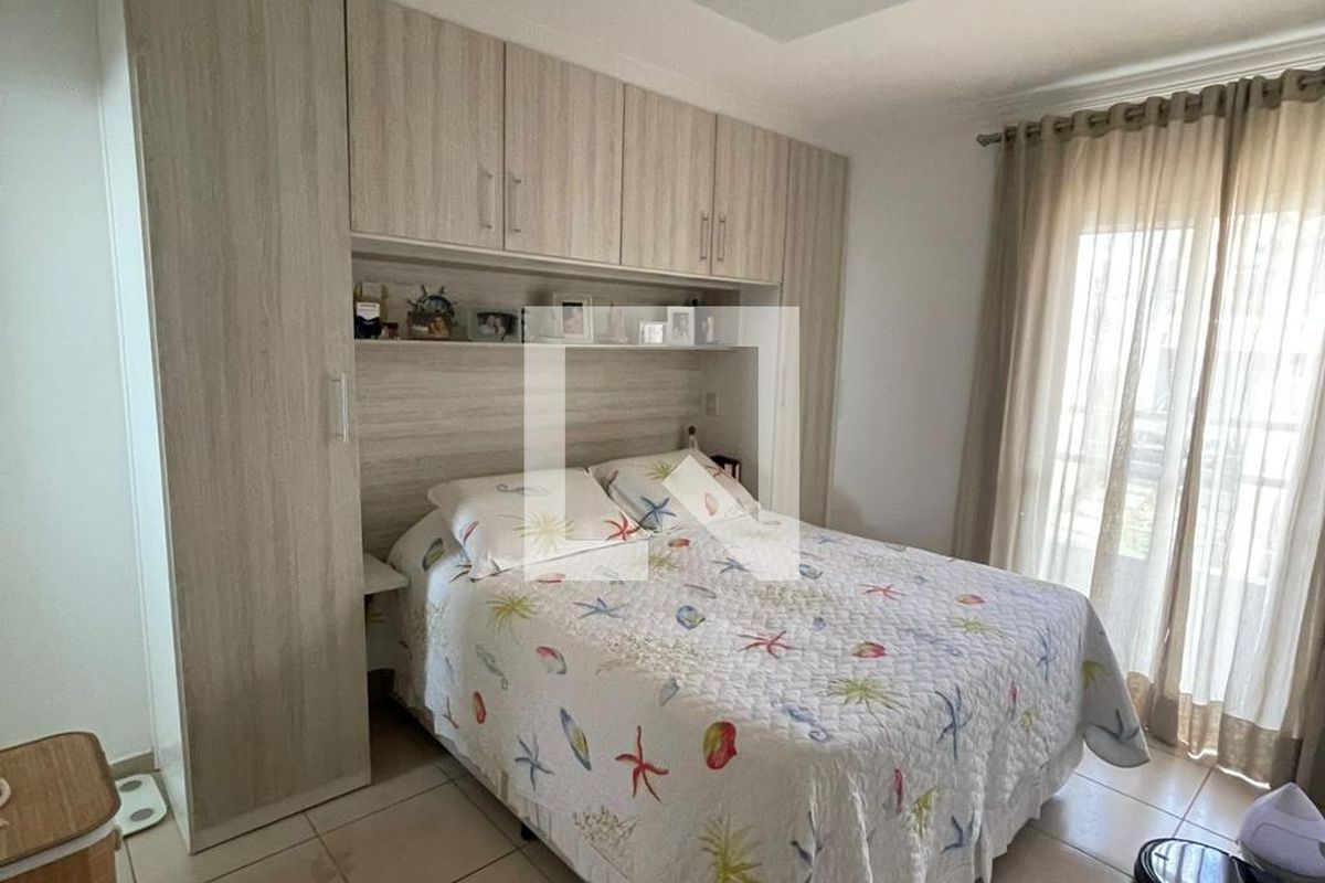Casa à Venda - Mansões Santo Antônio, 3 Quartos,  80 m2 em , Campinas - sp | SoloBR