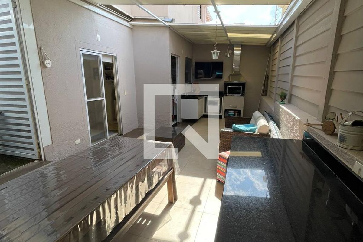 Casa à Venda - Mansões Santo Antônio, 3 Quartos,  80 m2 em , Campinas - sp | SoloBR