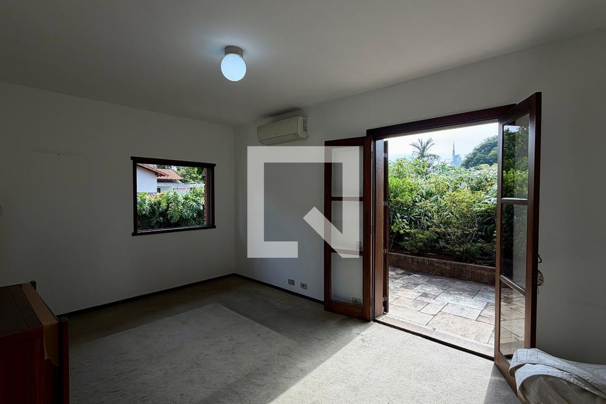 Casa, 4 quartos, 290 m² - Foto 36