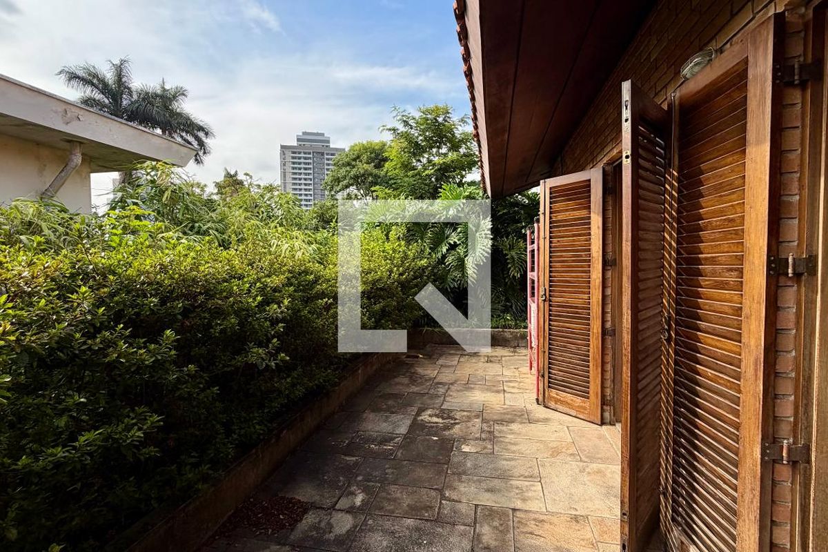 Casa, 4 quartos, 290 m² - Foto 72