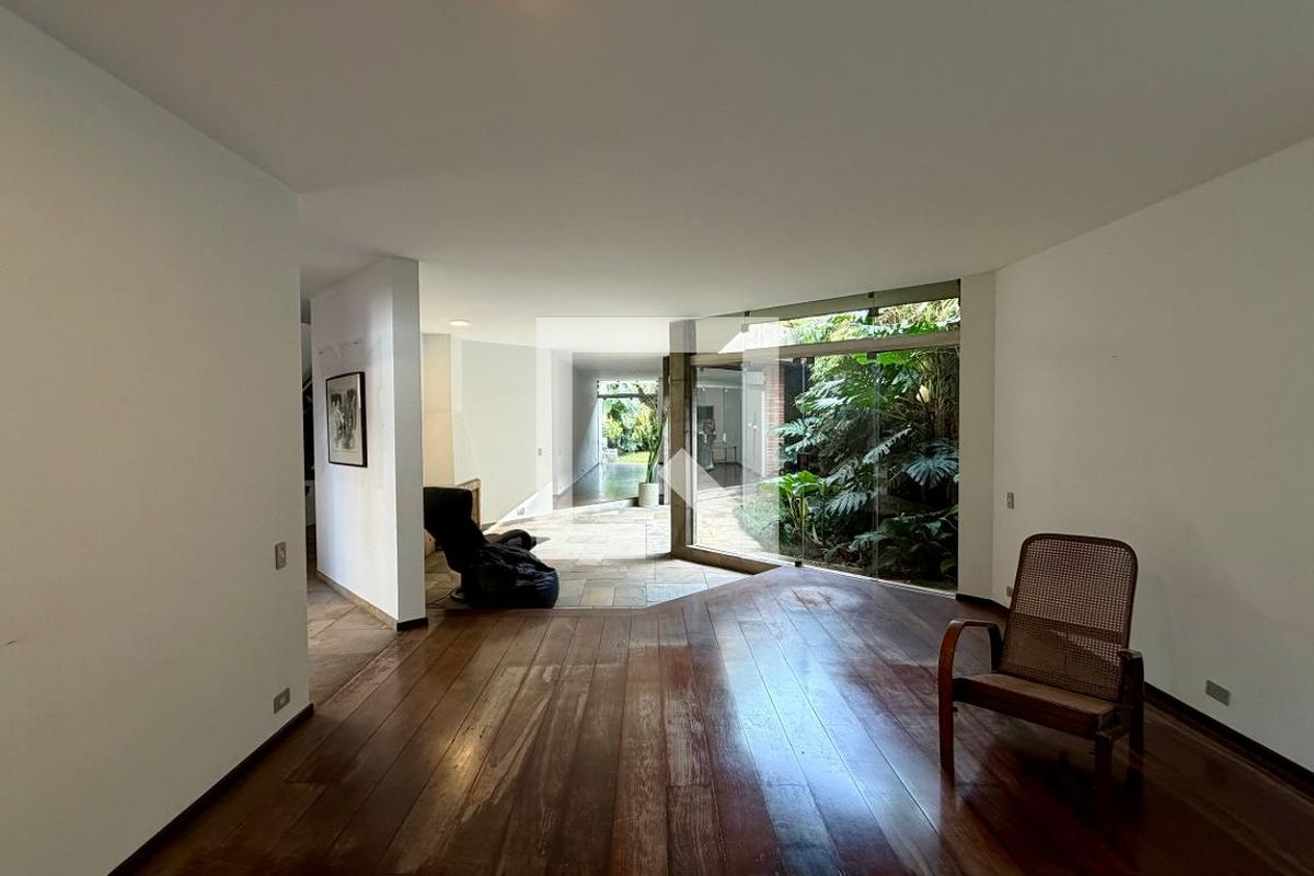 Casa, 4 quartos, 290 m² - Foto 2