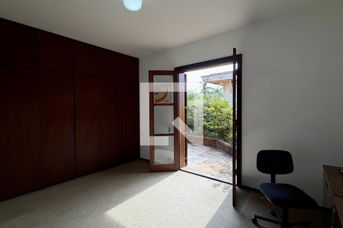 Casa, 4 quartos, 290 m² - Foto 60