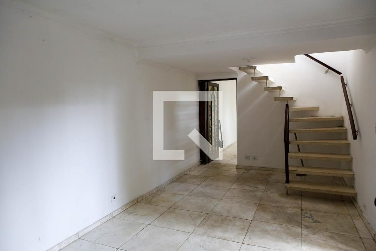 Casa, 3 quartos, 201 m² - Foto 2